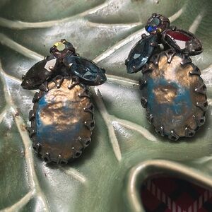 Vintage Regency Blue and Gold Rhinestone Clip Earrings - 1 1/8” x 3/4”
